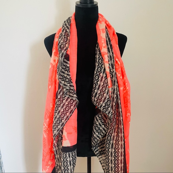 *DONATED* Bright Pink & Black Lightweight Scarf - Picture 2 of 6